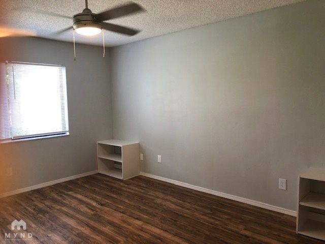 Building Photo - 1060 Huntington Ct