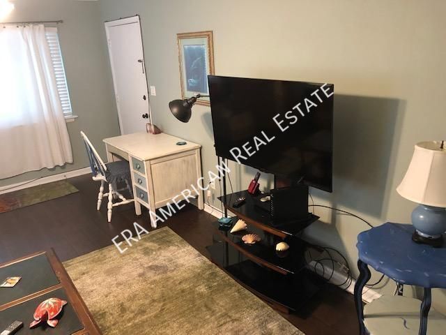 Building Photo - 726 Eglin Pkwy NE