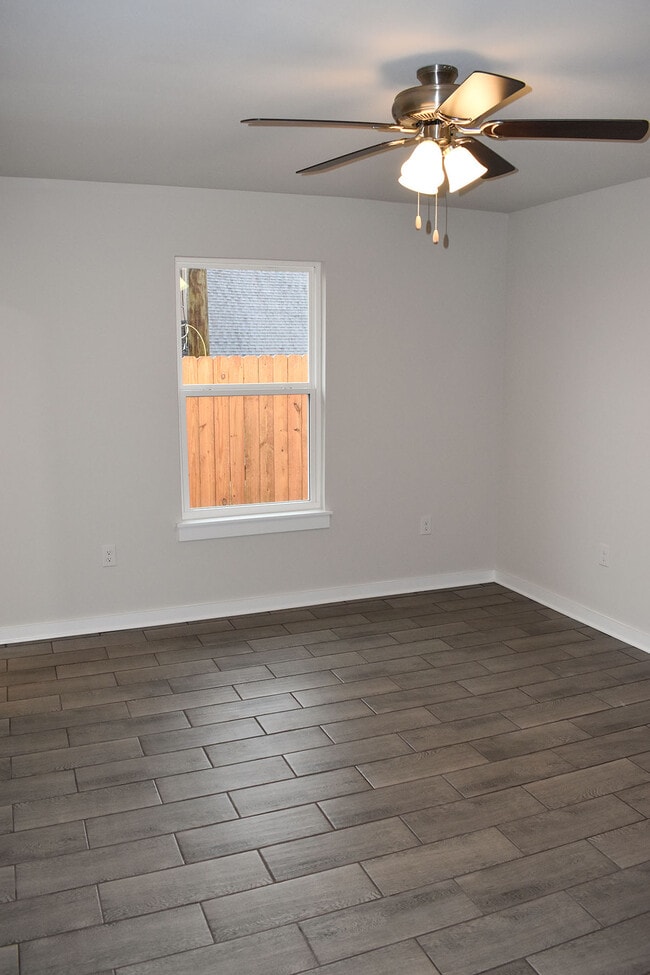 Building Photo - 130 East Ave