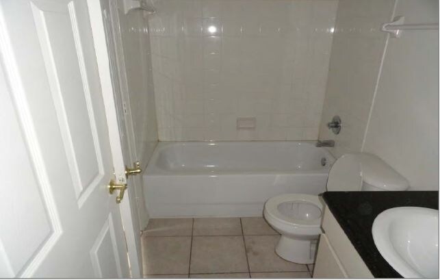 Building Photo - North Glen Arms