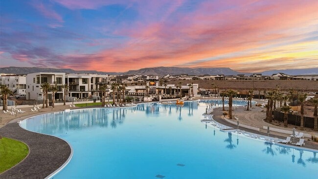 Building Photo - 646 Grn Mountain Dr