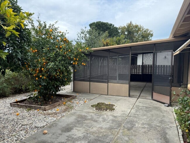 Building Photo - 2 Bedroom 2 Bath One Story Senior Community Vacaville *Star Rentals