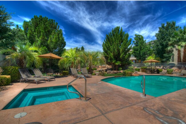 Building Photo - Desirable Black Rock Condo - Quite/Peaceful