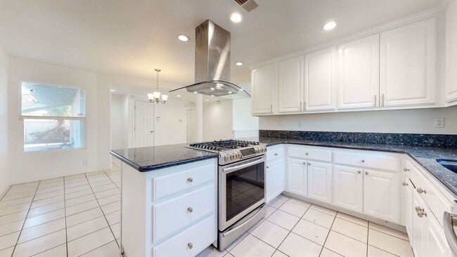 Building Photo - AVAILABLE NOW! RANCHO CUCAMONGA UPDATED Family Home 4+2