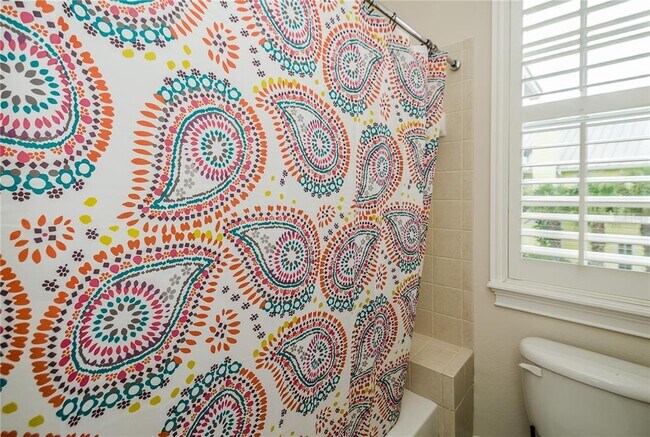 Building Photo - 924 Hemingway Cir