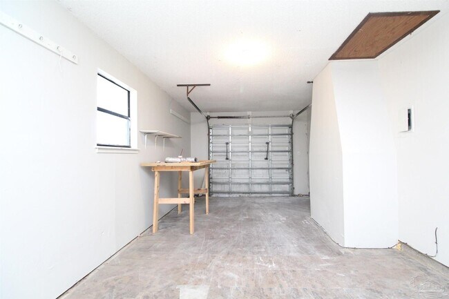 Building Photo - 7642 Sandy Creek Dr