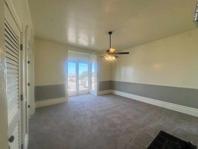 Building Photo - 14th &amp; B