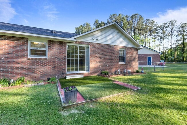 Building Photo - Affordable Single Family Home in Jacksonville