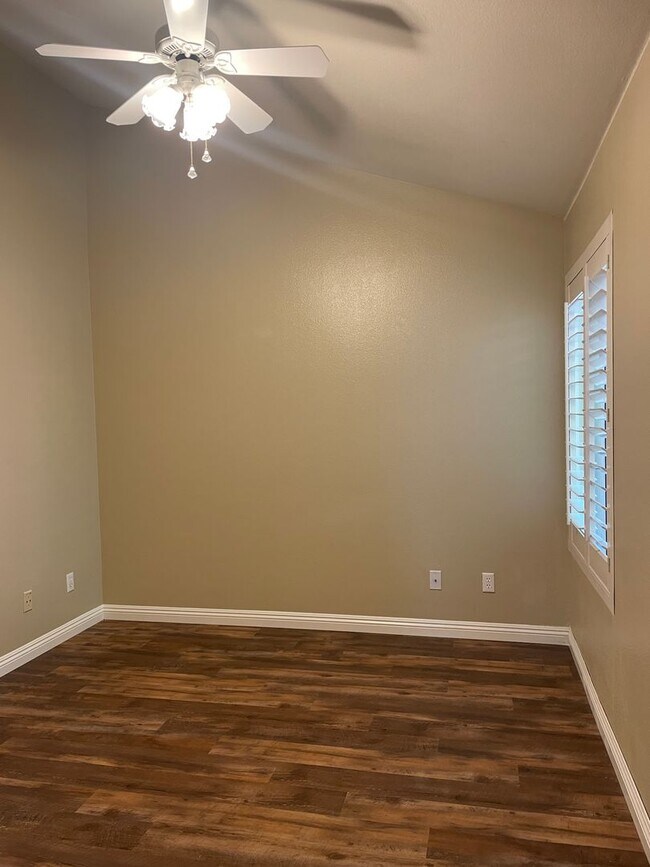 Building Photo - Wonderful home located in the Dominion Com...