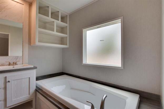 Building Photo - 315 Broadmore Dr