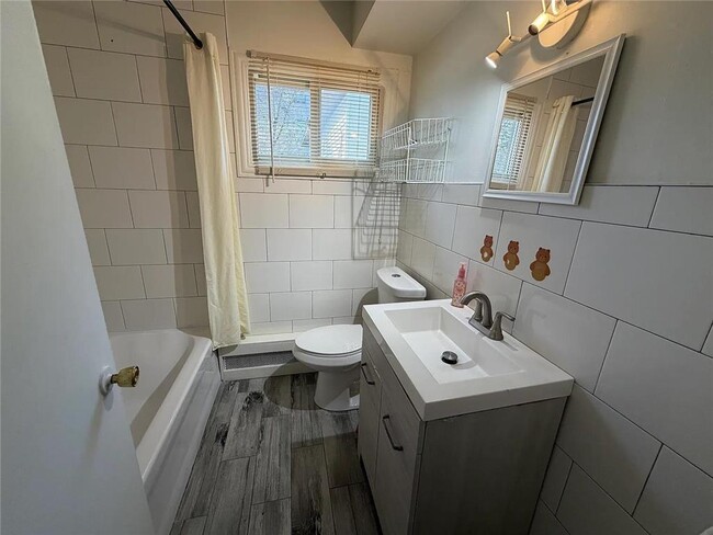 Building Photo - 8956 Griggs Ave