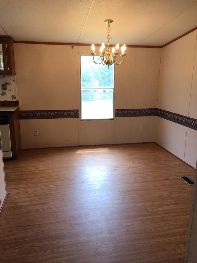 Building Photo - 106 Crappie Dr