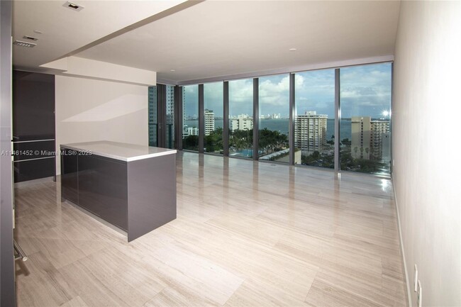 Building Photo - 1451 Brickell Ave