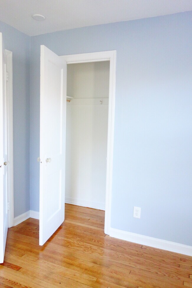 Building Photo - 8007 Garland Ave