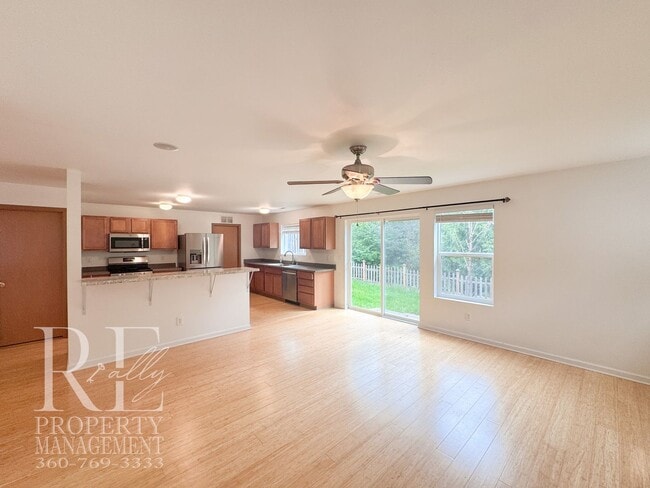 Building Photo - Spacious 4-Bedroom Home with Brand-New Carpet, Two Living Areas & Loft