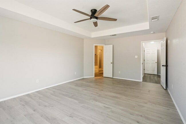 Building Photo - 215 Saddle Blanket