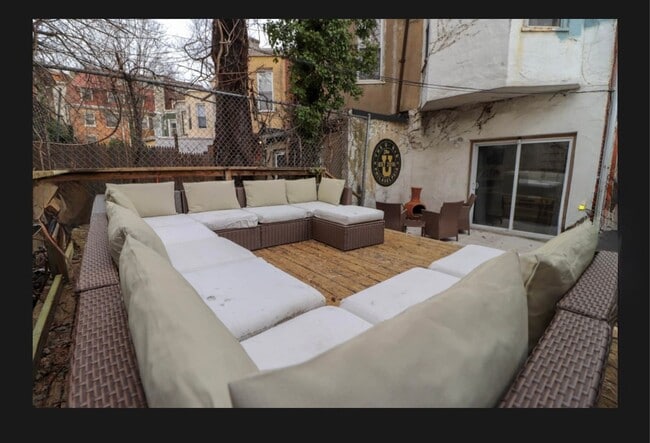 Building Photo - 47TH_1128