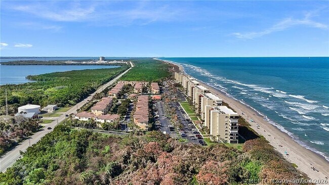Building Photo - 7410 S Ocean Dr