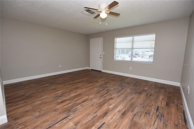 Building Photo - 1224 Waterview Blvd E