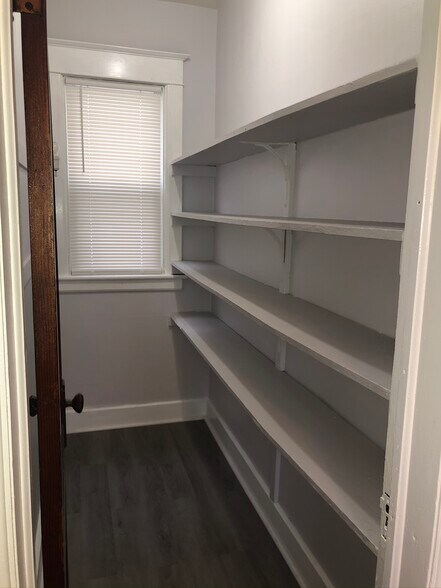 Walk in Pantry - 52 Grove Ave