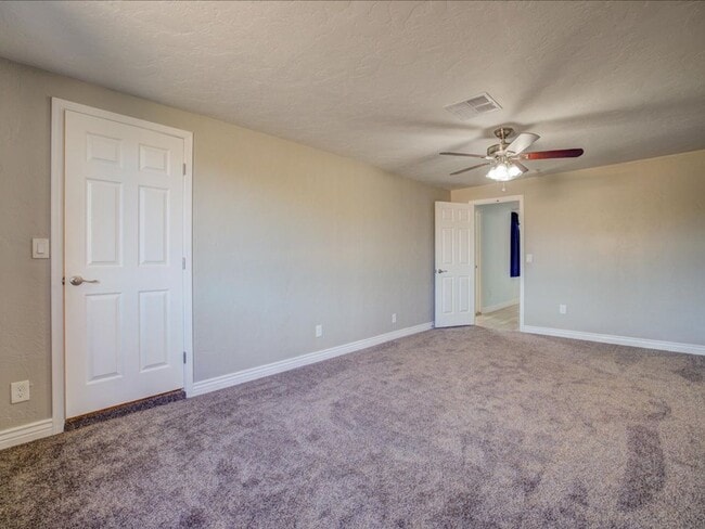 Building Photo - Spacious 4-Bedroom, 2-Bath Home with Extended Driveway & Large Backyard