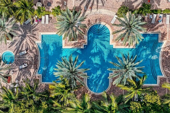 Building Photo - 17150 N Bay Rd