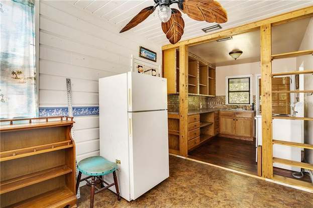 Building Photo - 2201 Virginia Dr