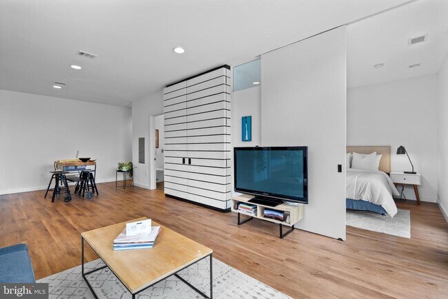 Building Photo - 57 N St NW