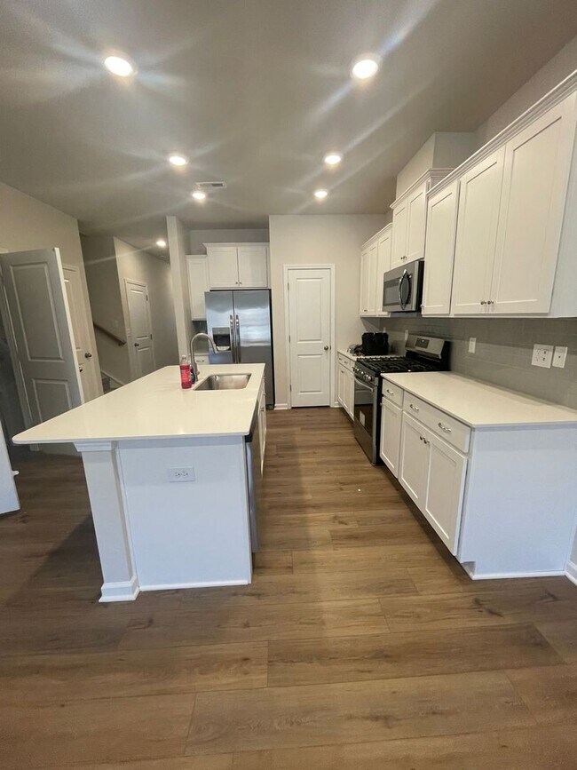 Building Photo - New Construction 4 Bedroom 3 Bath Townhome in the Stoneledge Community in Fountain Inn