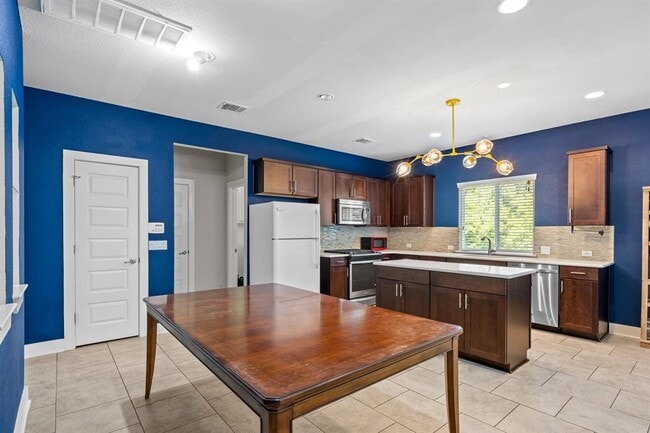 Building Photo - 6717 Alleyton Dr
