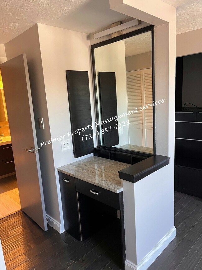 Building Photo - 208 Bonnie Brae Dr