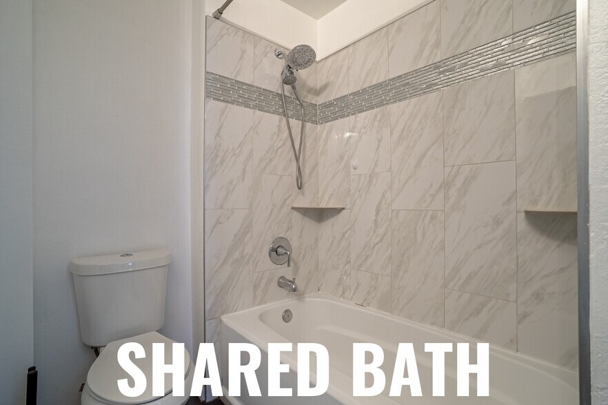 Building Photo - 201 Toledo St