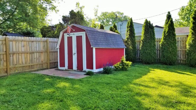 Building Photo - YOU CAN STOP YOUR SEARCH! Lyndon Rental with 3 Bedrooms, 2 Full Baths, Cape Cod Dollhouse, FOR RENT!