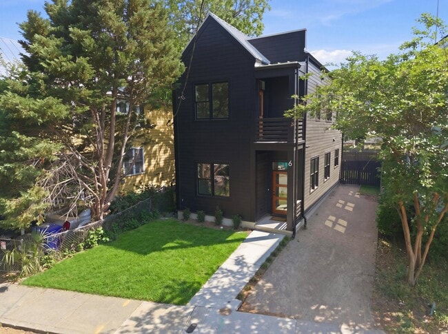 Building Photo - 6 F St