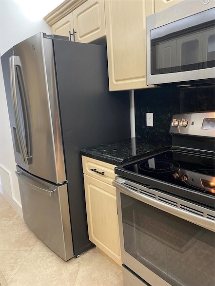 Building Photo - 1200 Hibiscus Ave