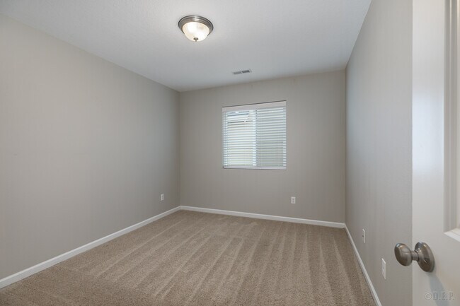 Building Photo - 33284 SW Havlik Dr