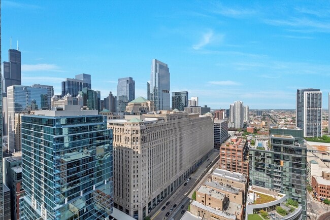 Building Photo - 400 N La Salle Dr