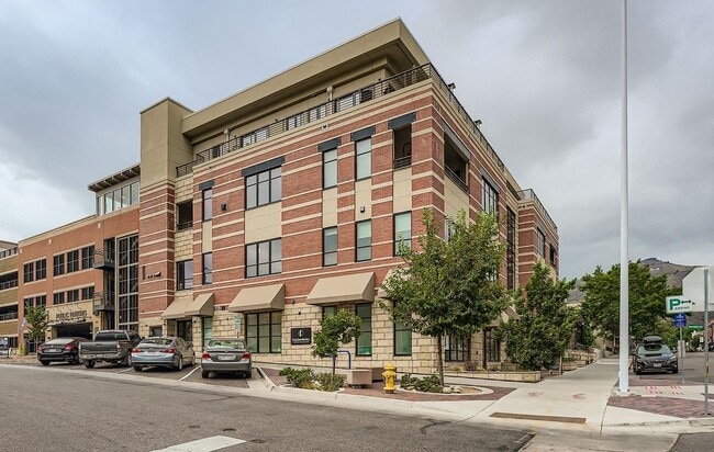 Primary Photo - 701 12th St