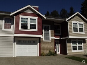 Building Photo - Spectacular 3 Bedroom Condo in "Alicia Mea...