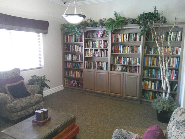 Building Photo - SilverCreek Distinctive Attached 1 BR Home