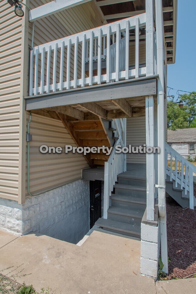 Building Photo - 2459 Jefferson St