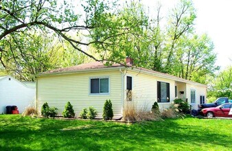 Building Photo - 5BR - Walk to Campus!