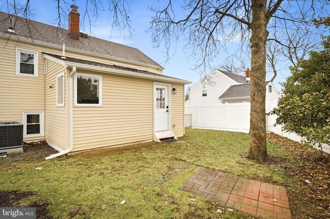 Building Photo - 2 Tekening Way