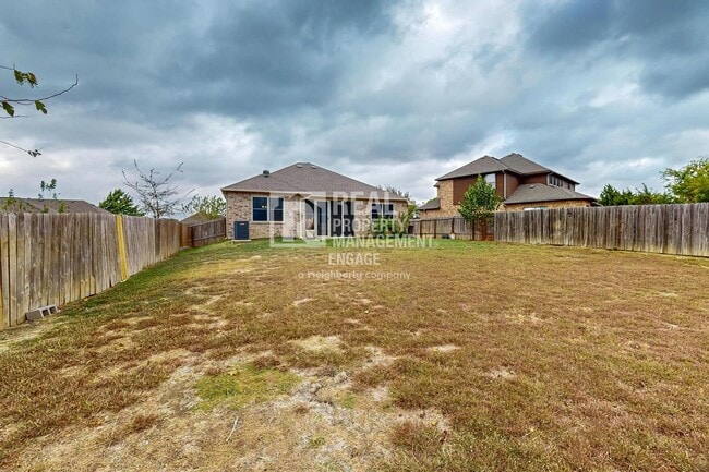 Building Photo - 3 Bedroom Single-Story Home available For ...