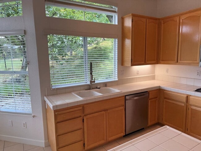 Building Photo - Gated Unique Remodeled 3 Bedroom w/ Golf Course Views in Rancho Solano