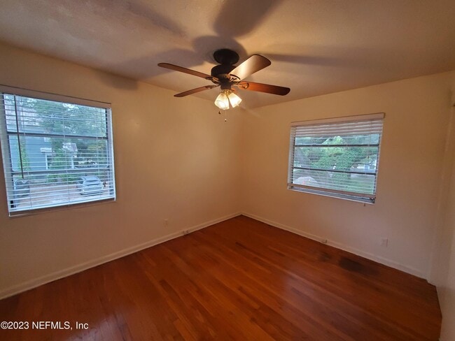 Building Photo - 2305 Myra St
