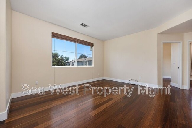 Building Photo - 6148 Paseo Granito