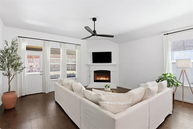 Building Photo - 15137 Devonne Dr