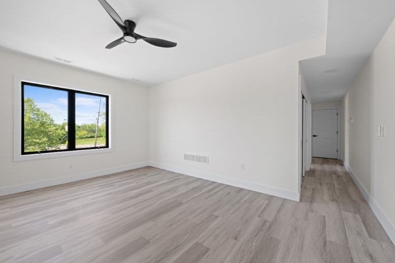 Building Photo - 1295 Holmden Ave