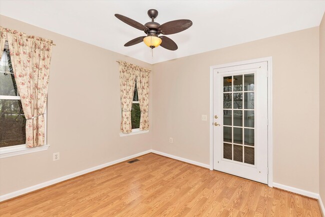 Building Photo - Wildwood Park Rental